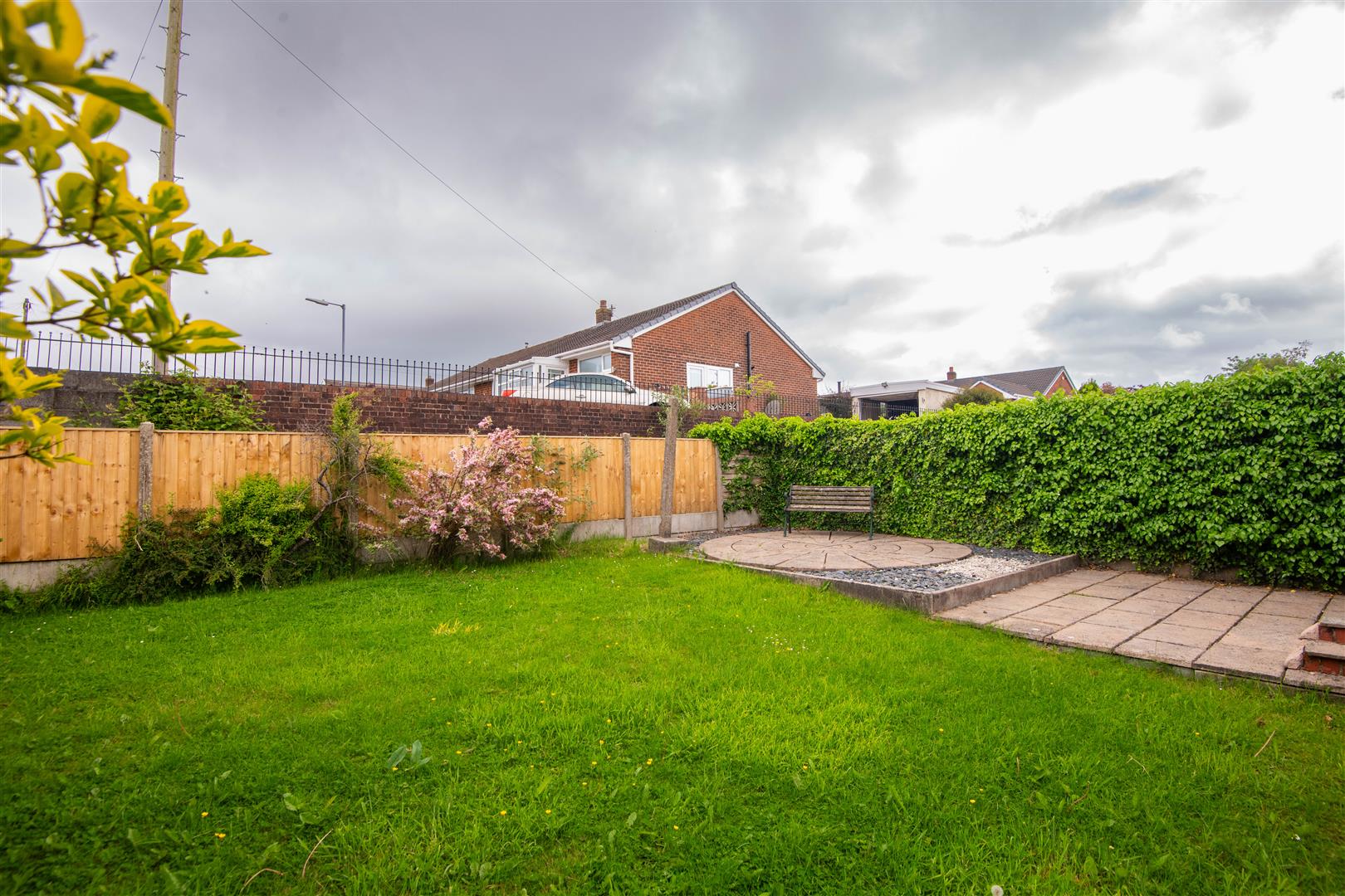 4 bed property in Hill Lane, Bolton